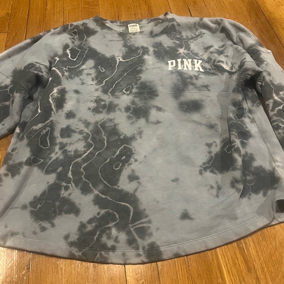 XL Victoria’s Secret PINK Gray Tie-Dye Long Sleeve Shirt - Picture 4 of 7